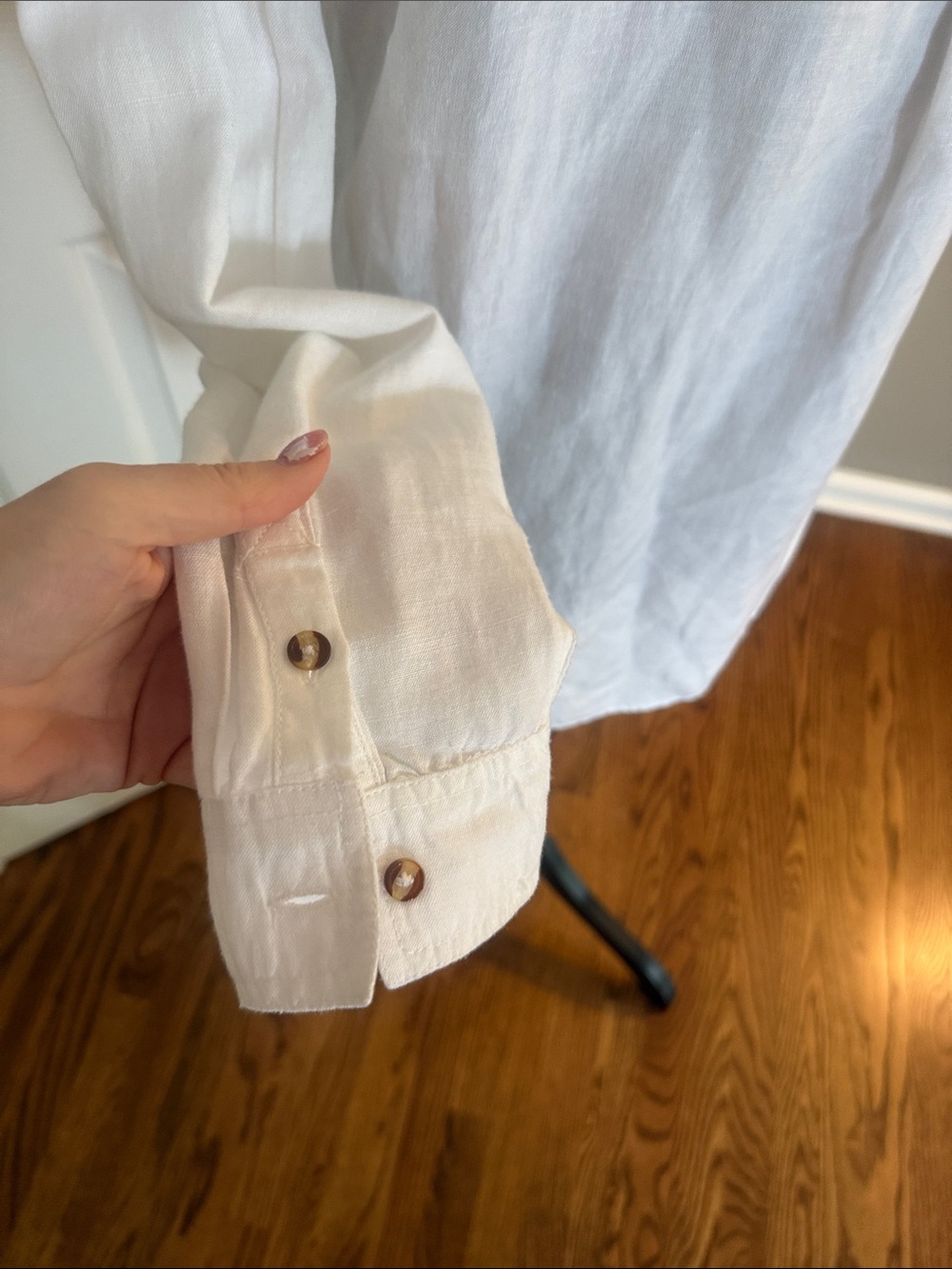 Pilcro White Linen Top with ruffle trim - Picture 8 of 11